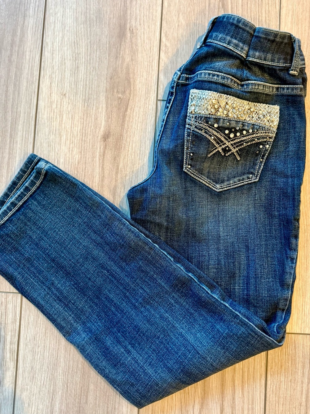 Chico's Platinum Denim Rhinestone Embellished Crop Capri Jeans Dark Wash Sz 00